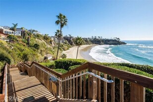 35 N La Senda Dr in Laguna Beach, CA - Foto de edificio - Building Photo