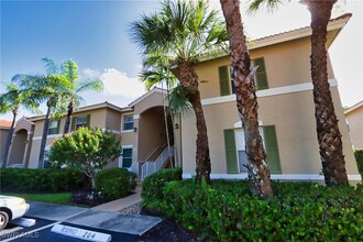 6544 Huntington Lakes Cir in Naples, FL - Foto de edificio - Building Photo