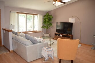 7214 Blue Maple Trl in Madison, WI - Building Photo - Building Photo