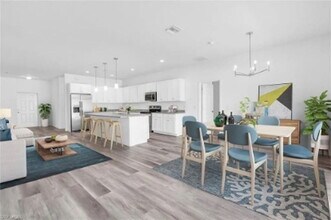 422 NE 20th St in Cape Coral, FL - Building Photo - Building Photo
