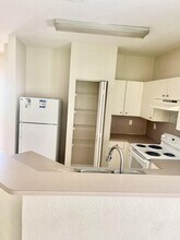 521 Princess Dr in Margate, FL - Building Photo - Building Photo