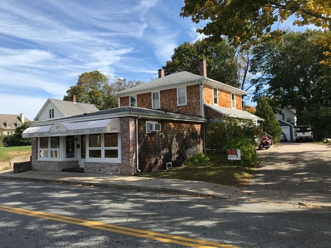 291 Columbia St in South Kingstown, RI - Building Photo - Building Photo