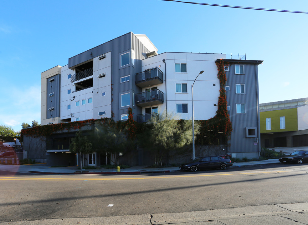 Rio Vista Apartments in Los Angeles, CA - Foto de edificio