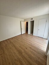 2210-2212 E Avalon Ave in Santa Ana, CA - Building Photo - Building Photo