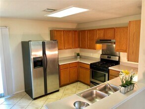 121 Ansleys Way in Kyle, TX - Building Photo - Building Photo