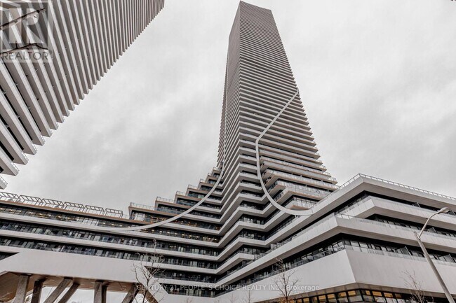 30 Shore Breeze Dr in Toronto, ON - Building Photo - Building Photo