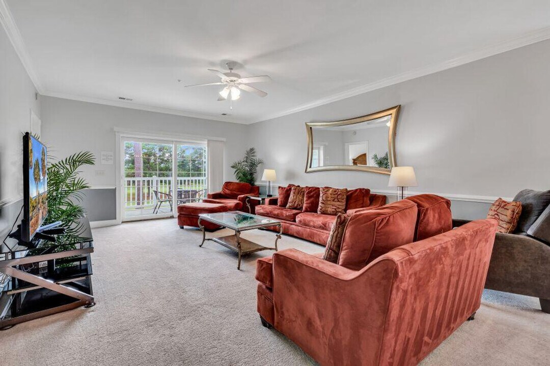 4886 Luster Leaf Cir in Myrtle Beach, SC - Building Photo
