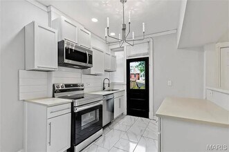 4237 Shenandoah Ave in St. Louis, MO - Building Photo - Building Photo