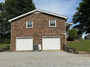 2628 Frank Abernathy Rd in Greenbrier, TN - Building Photo - Building Photo