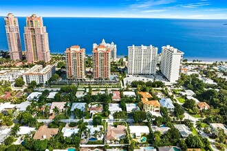 1931 NE 32nd Ave in Fort Lauderdale, FL - Foto de edificio - Building Photo