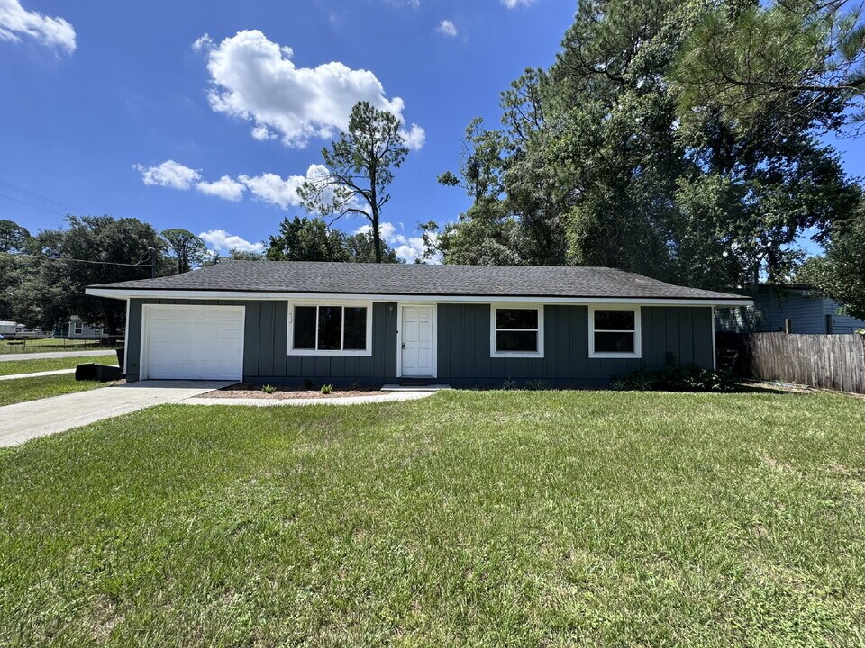 8204 Arnot St in Jacksonville, FL - Building Photo