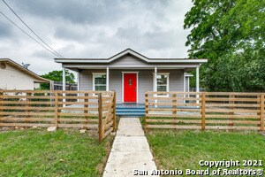 423 Millard St in San Antonio, TX - Building Photo