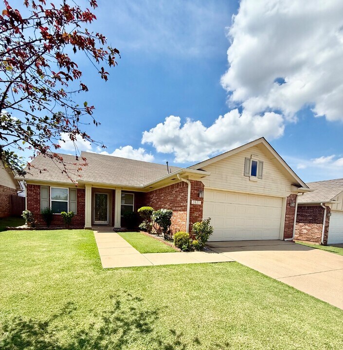2821 Fennel Rd in Oklahoma City, OK - Building Photo