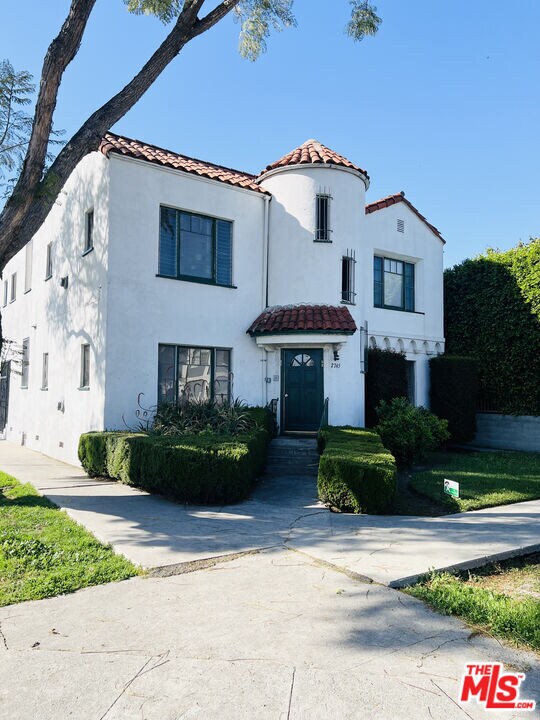 property at 2745 S Palm Grove Ave