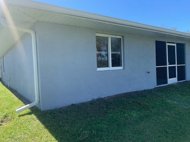 13284 Blytheville Ave in Port Charlotte, FL - Building Photo - Building Photo