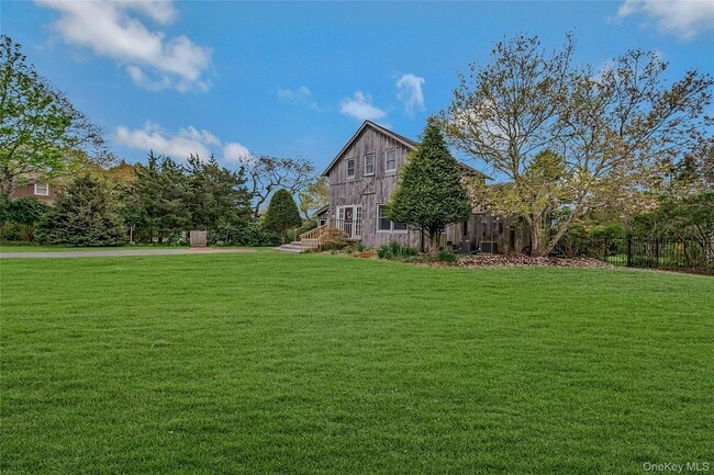 property at 5 Jessup Ln