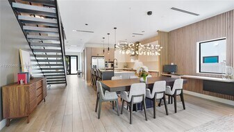 1371 SW 22nd Ter, Unit 1371 in Miami, FL - Building Photo
