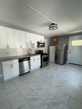 2468 Whitney Ave-Unit -2 in Hamden, CT - Building Photo - Building Photo