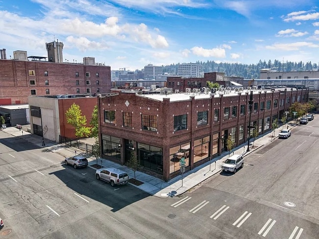 1229 W 1st Ave
