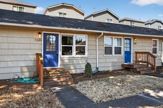 7359 SE Evergreen St in Portland, OR - Building Photo - Building Photo