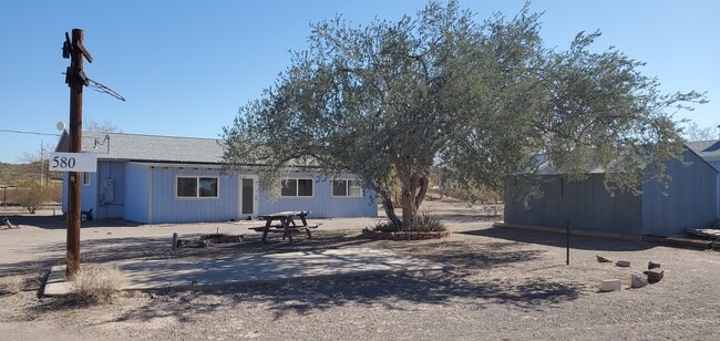 property at 580 N Mesquite Ln