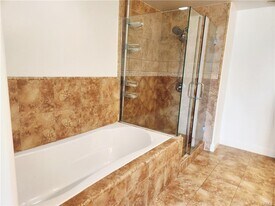 1835 S Barrington Ave in Los Angeles, CA - Building Photo