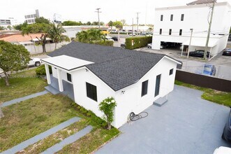 6791 SW 25th St in Miami, FL - Building Photo - Building Photo