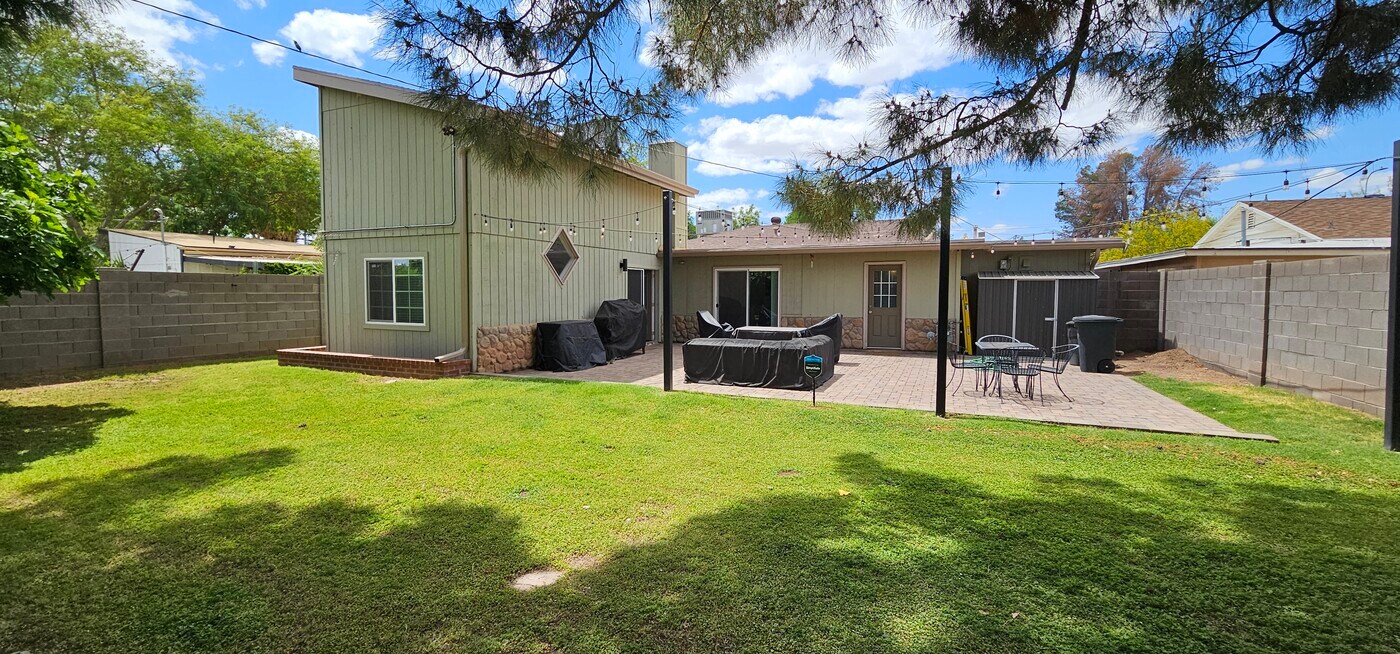 1021 S Una Ave in Tempe, AZ - Building Photo
