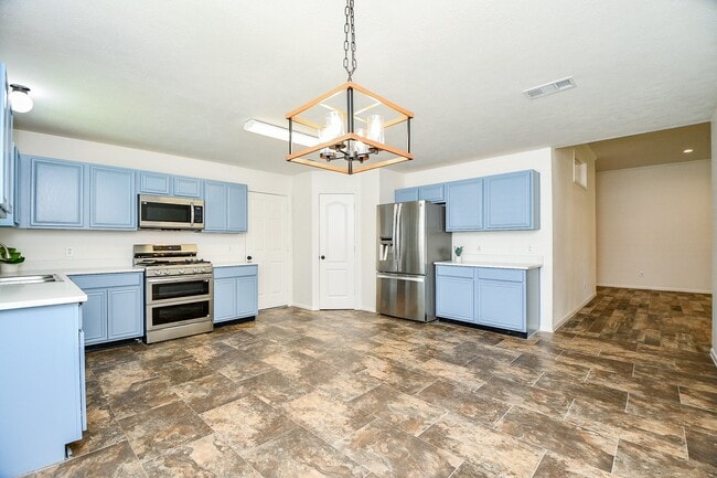 property at 835 Victoria Lakes Dr