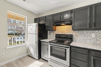 6227 Windsor Gate Ln in Charlotte, NC - Building Photo - Building Photo