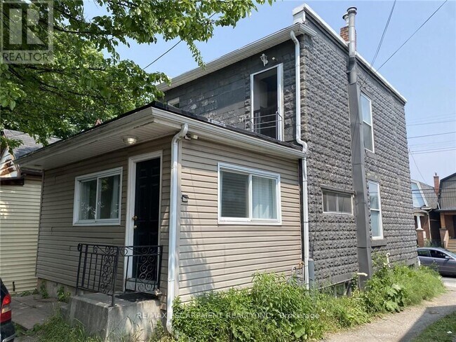 1164 Cannon St E in Hamilton, ON - Building Photo - Building Photo