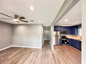 4519 Oak Shadows Dr in Houston, TX - Building Photo - Building Photo