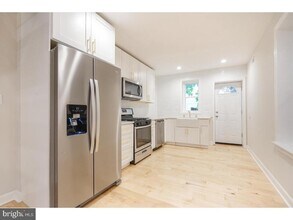 2923 W Thompson St in Philadelphia, PA - Building Photo - Building Photo