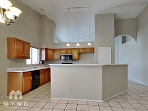 3828 W Mariposa Grande Ln in Glendale, AZ - Building Photo - Building Photo