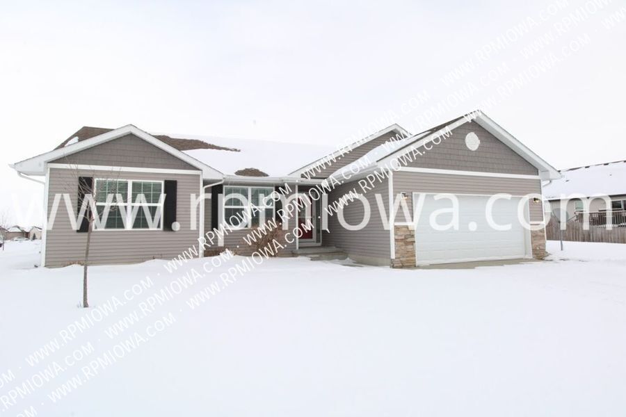 3108 NW 19th St in Ankeny, IA - Building Photo