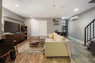 42 Palmetto St, Unit 1A in Brooklyn, NY - Building Photo