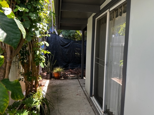 property at 715 Kahoa Dr