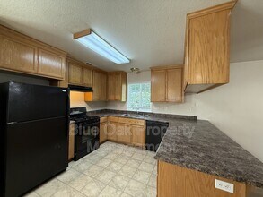 592 E 5th Ave in Chico, CA - Building Photo - Building Photo