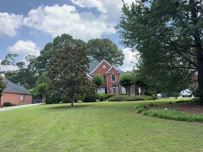 property at 389 Bridgebrook Ln SW
