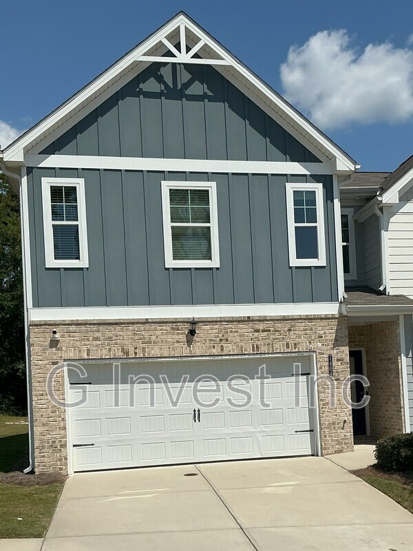 property at 7484 Knoll Hollow Rd
