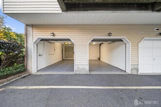 1606 Madaline Dr, Unit E1 in Woodbridge Township, NJ - Building Photo - Building Photo