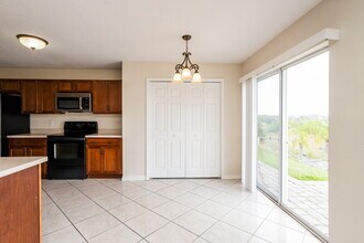 621 Skyridge Rd in Clermont, FL - Foto de edificio - Building Photo