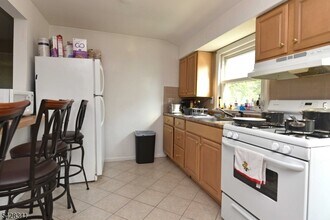 176 Harding Pl in Maywood, NJ - Building Photo - Building Photo
