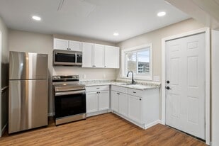 117 Union St, Unit 1 Rear