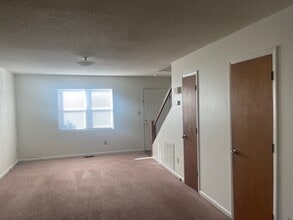 408 Memorial Park Dr in Thomasville, NC - Building Photo - Building Photo