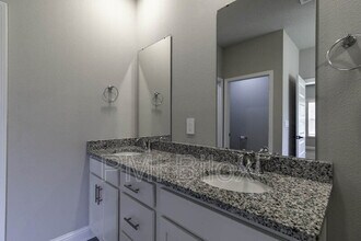 84 Saltmeadow Cir in Ocean Springs, MS - Building Photo - Building Photo