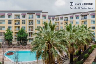 5200 Iron Horse Pkwy in Dublin, CA - Foto de edificio - Building Photo