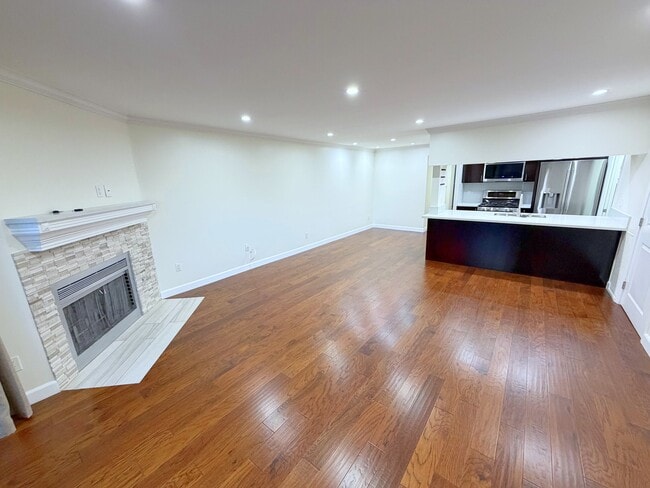 property at 6665 Franklin Ave