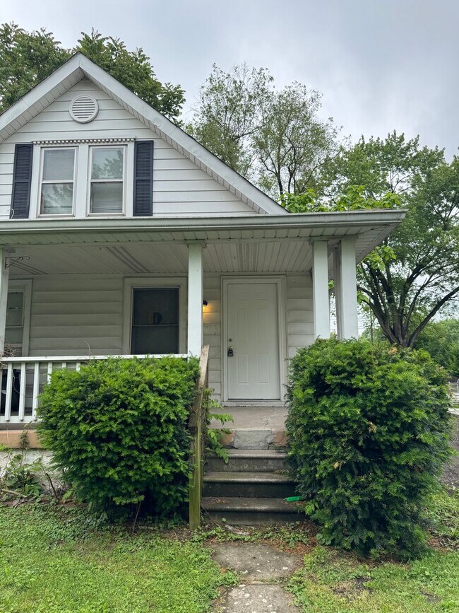 910 N Ewing St in Indianapolis, IN - Building Photo - Building Photo