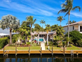 2650 NE 47th St in Lighthouse Point, FL - Building Photo